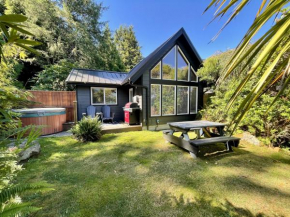 Beautiful Oceanfront Cabin With Hot Tub! - Gww